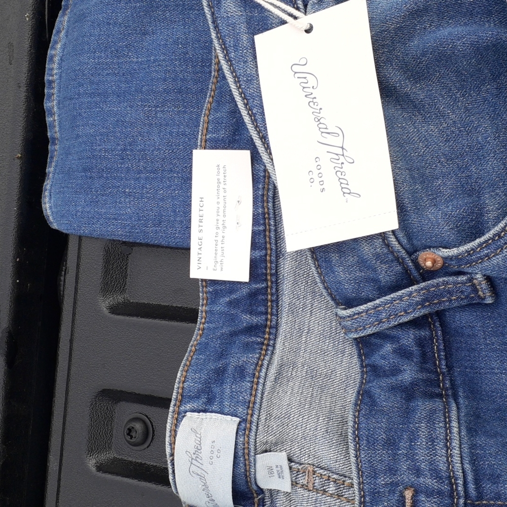 Medium Wash 18W NWT YGP2Y - Picture 3 of 5